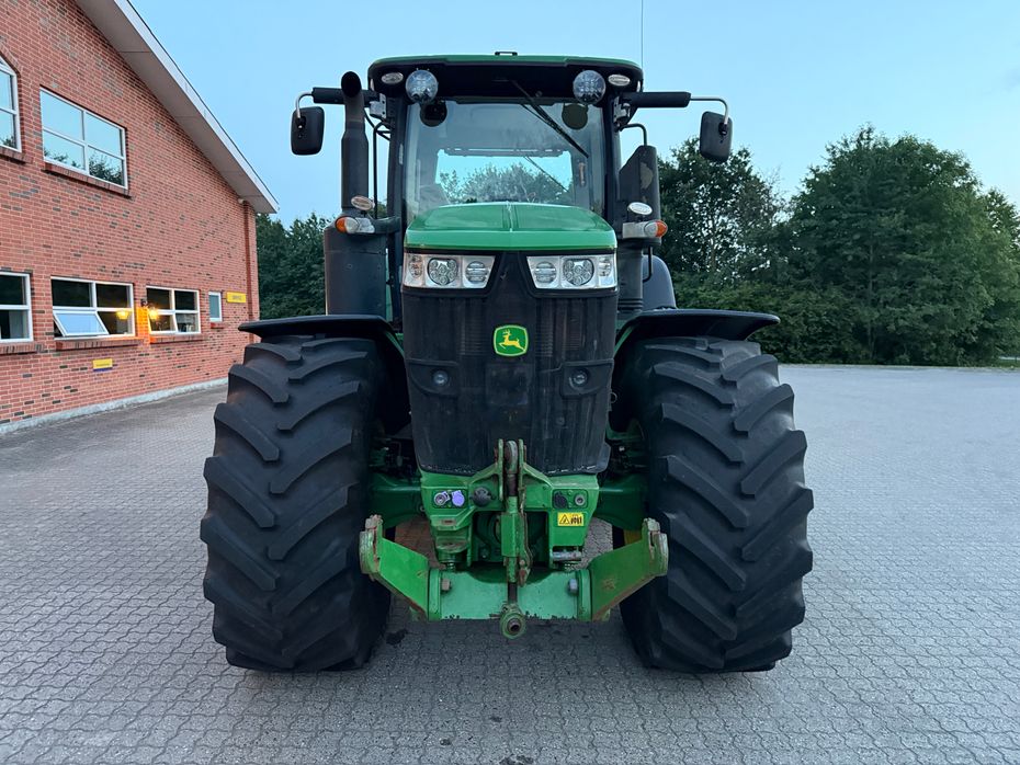 John Deere 7310R - Traktorer - Traktorer 4 wd - 3