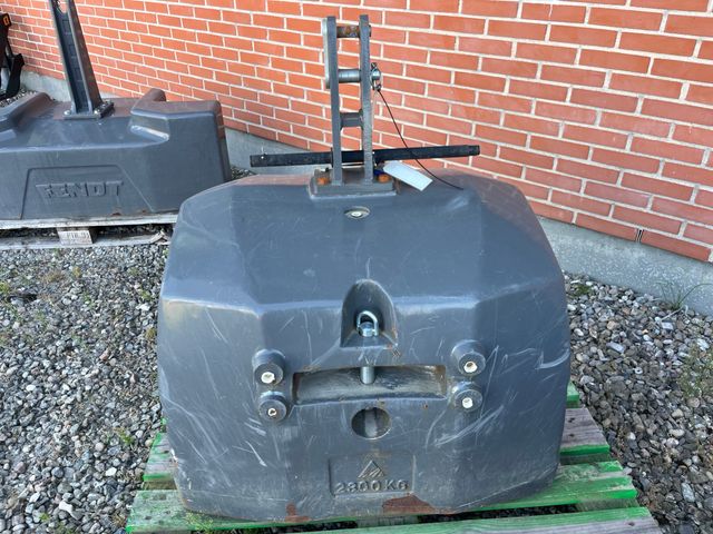 Valtra Frontvægt, 2.300 kg