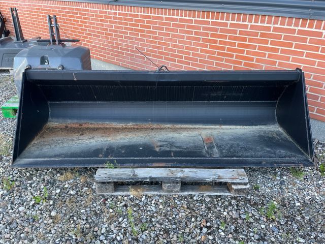 MO Implements Frontskovl