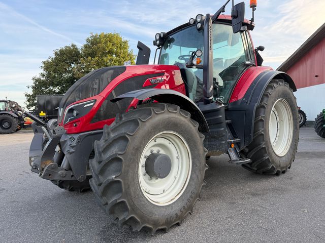 Valtra T214 Versu