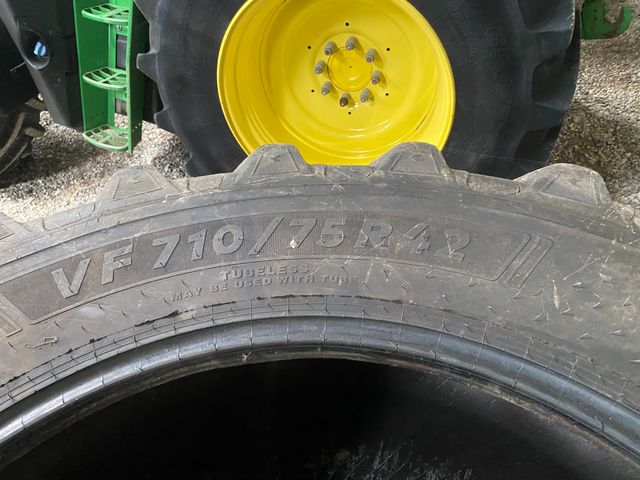 CEAT 710/75R42