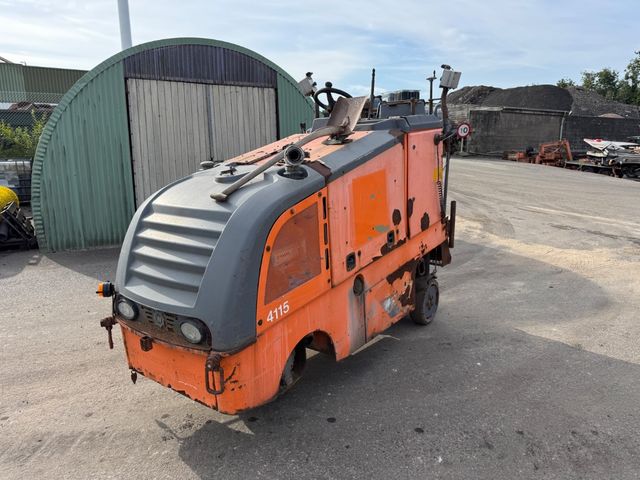 Wirtgen W 35 DC