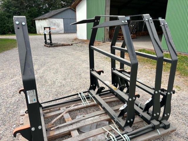 Ålø Quicke M140 Storballespyd med overbygning