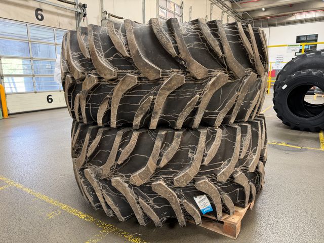 Nokian 710/70R38 + 600/65R28