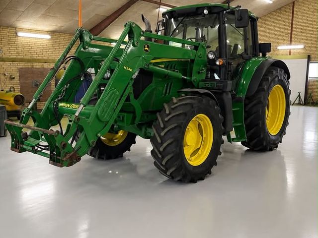 John Deere 6125M