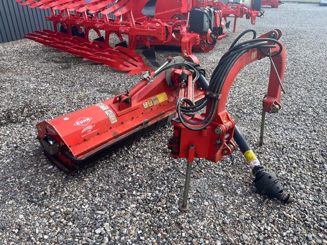Kuhn TB211