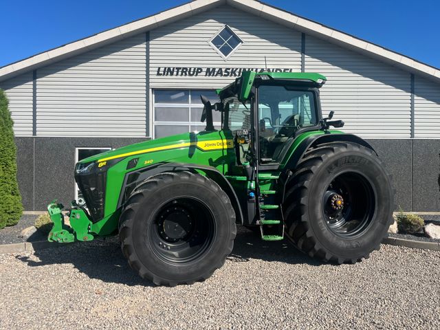 John Deere 8R340