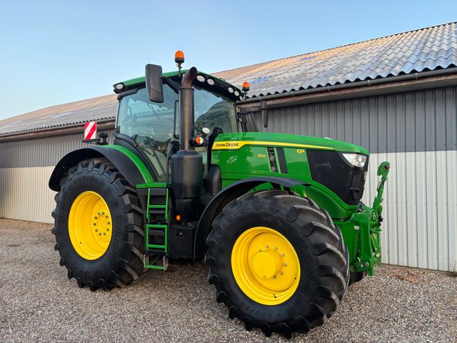 John Deere 6R250