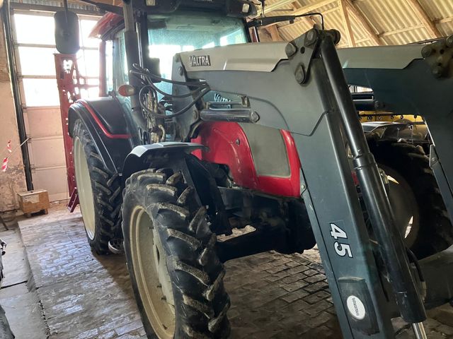 Valtra N101 HITECH