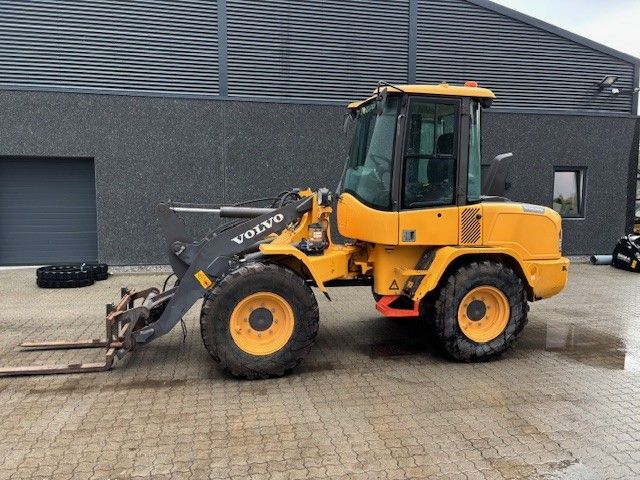 Volvo L30G