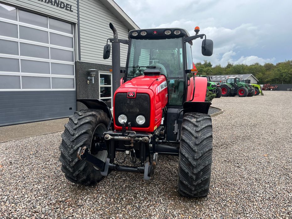 Massey Ferguson 6465 Dyna 6 med frontlift - Traktorer - Traktorer 4 wd - 10
