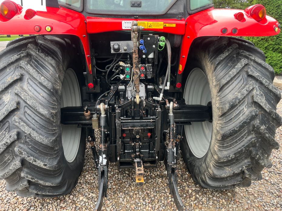 Massey Ferguson 6465 Dyna 6 med frontlift - Traktorer - Traktorer 4 wd - 5