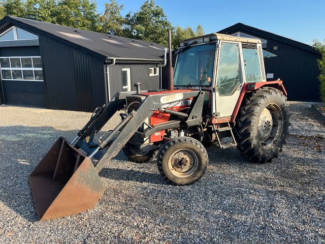 Massey Ferguson 675