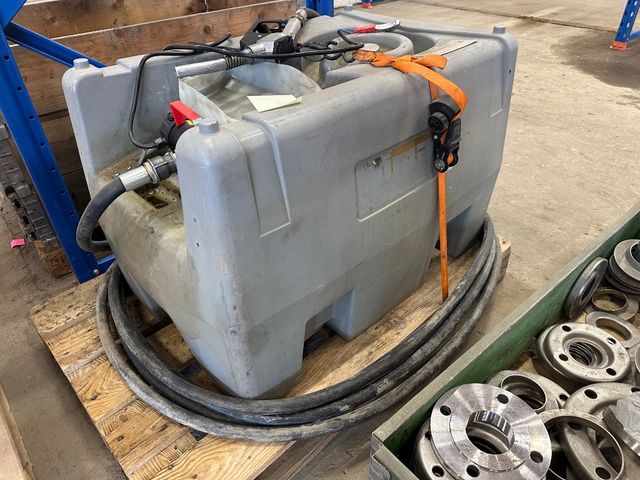 Diesel tank med pumpe 