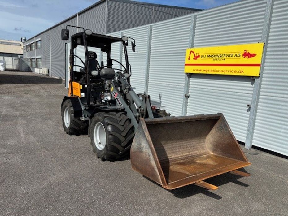 Giant V452T HD X-tra - Læssemaskiner - Minilæssere - 6