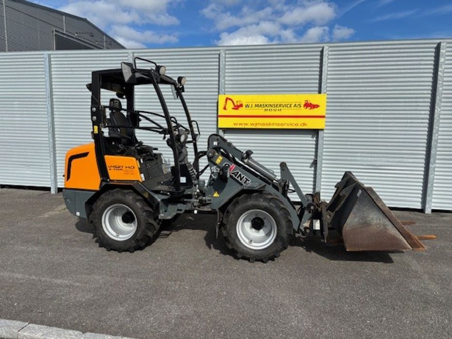 Giant V452T HD X-tra - Læssemaskiner - Minilæssere - 2