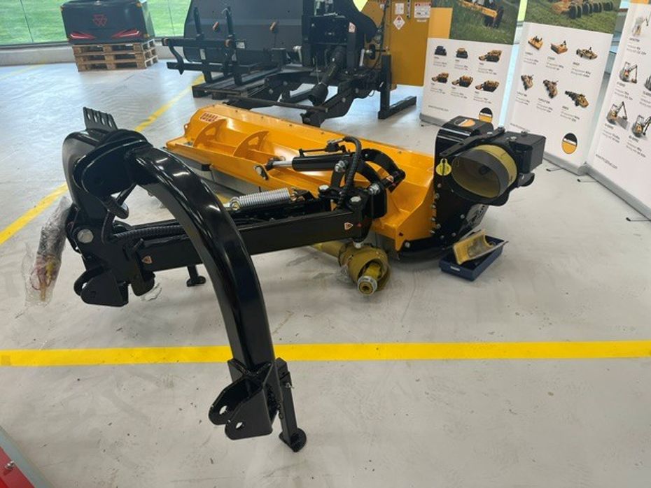 McConnel Magnum Elite Offset 225 - Græsmaskiner - Brakslåmaskiner - 1