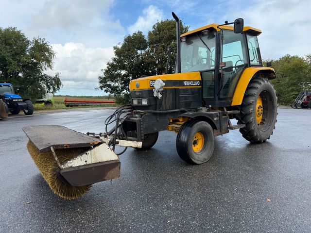 New Holland 5640