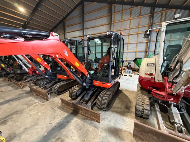 Kubota kx027-4
