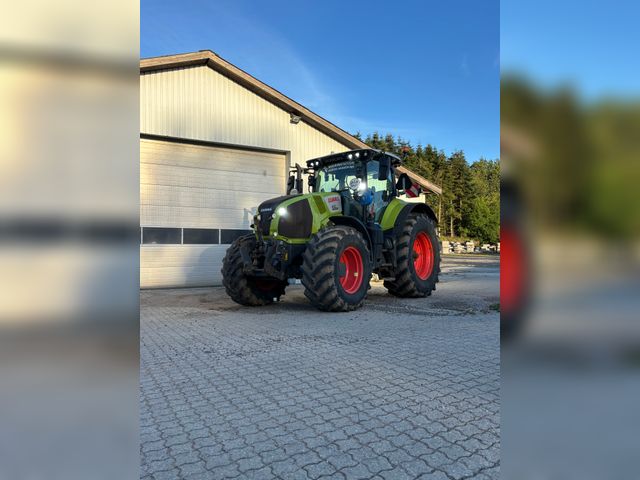 CLAAS AXION 830 CMATIC