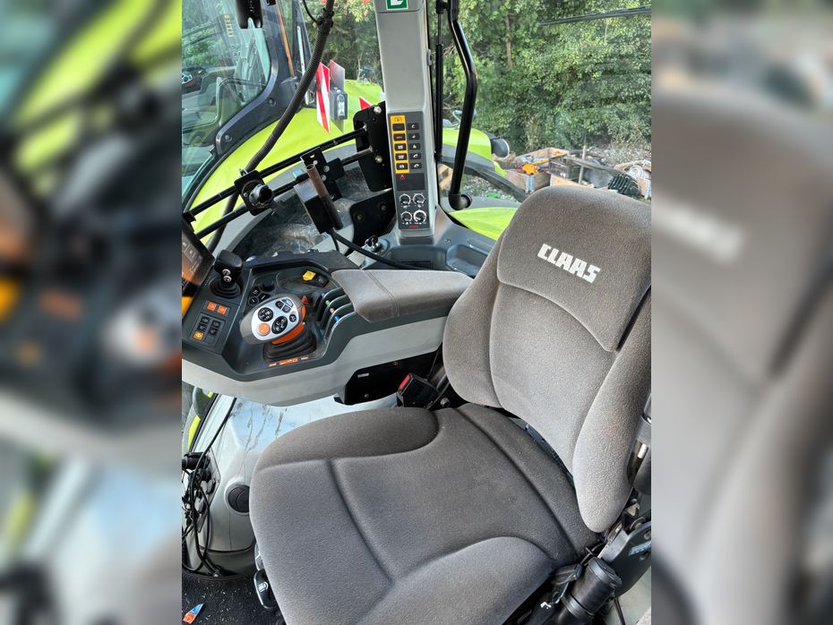CLAAS AXION 830 CMATIC - Traktorer - Traktorer 4 wd - 5