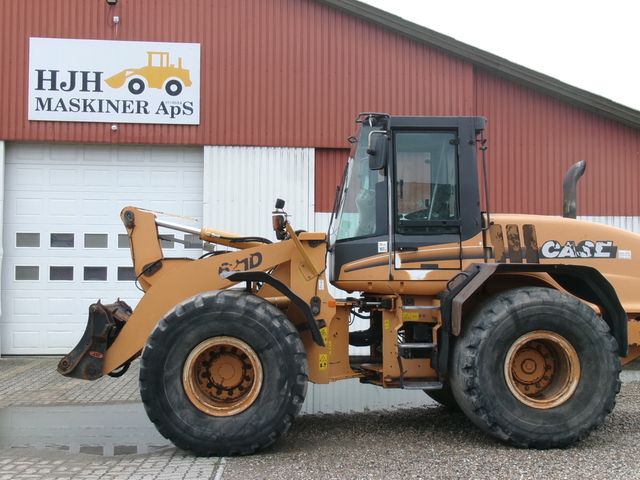 Case 621 D
