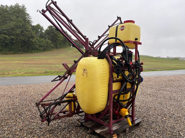 Hardi 850L og 12 Meter