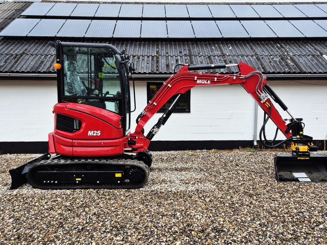MOLE  M25
