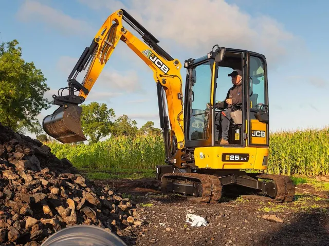JCB 25Z-1 CAB PRO