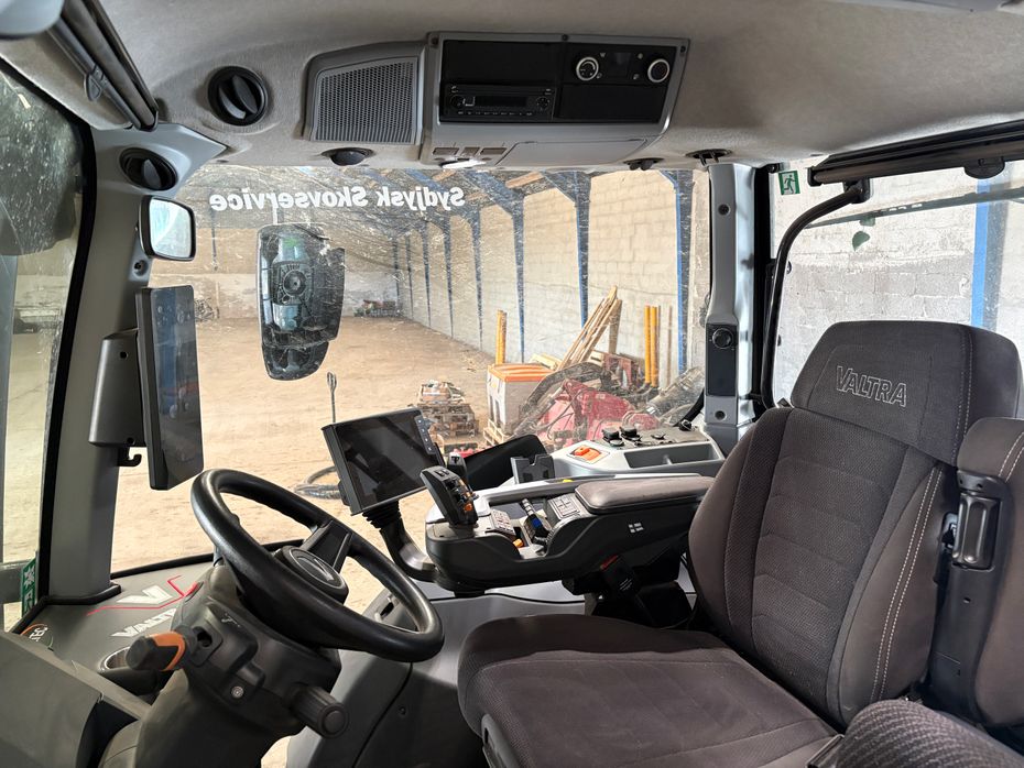 Valtra T235D T235D - Traktorer - Traktorer 4 wd - 2