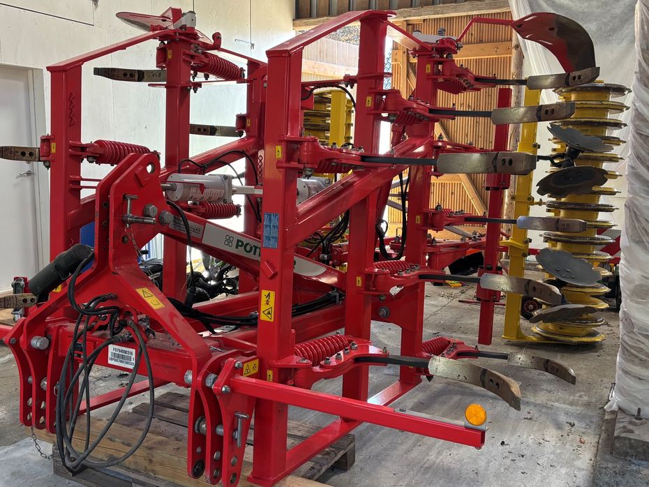 Pøttinger SYNKRO 4030 NOVA Synkro 4030 - Harver - Stivtandsharver - 4