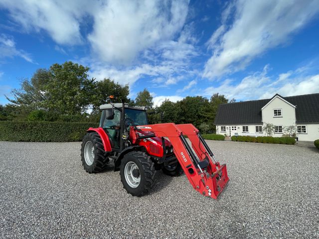 Massey Ferguson 5455 DYNA 4