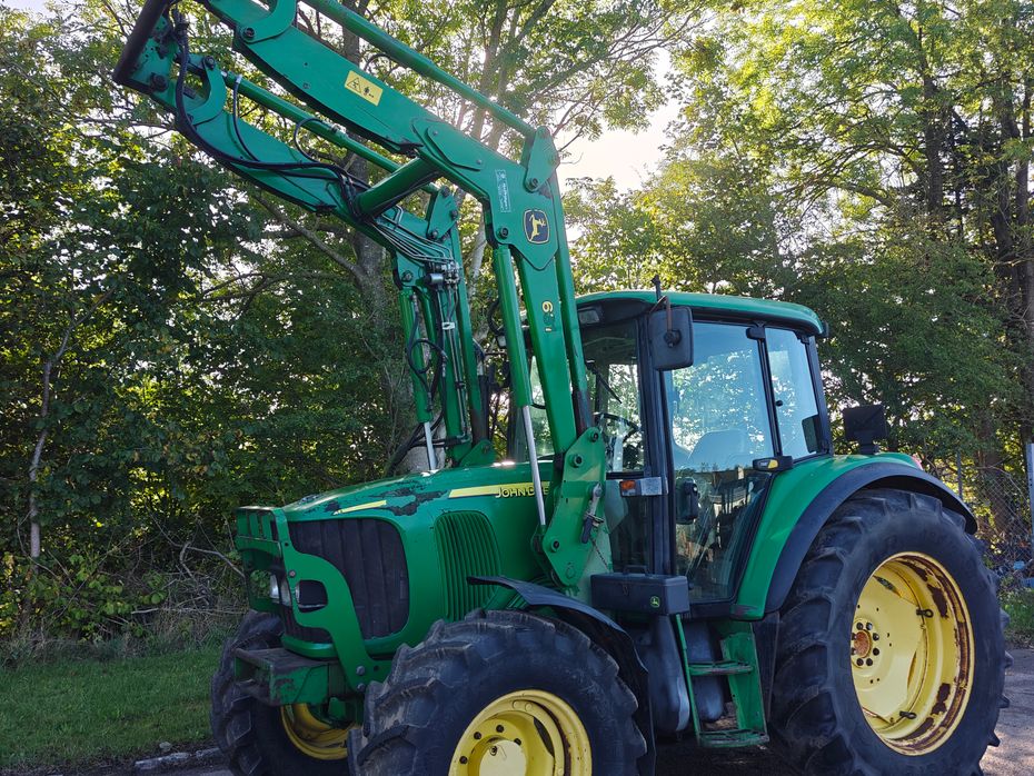 John Deere 6320 SE M/FRONTLÆSSER - Traktorer - Traktorer 4 wd - 1