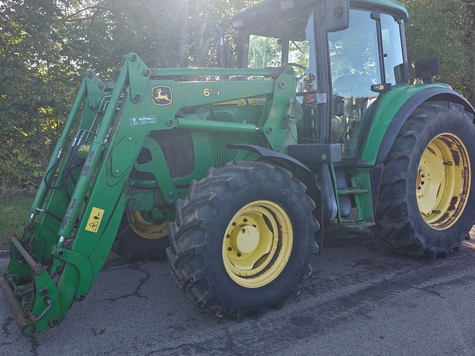 John Deere 6320 SE M/FRONTLÆSSER - Traktorer - Traktorer 4 wd - 5