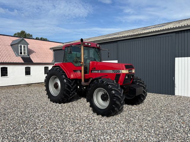 Case IH MAGNUM 7220