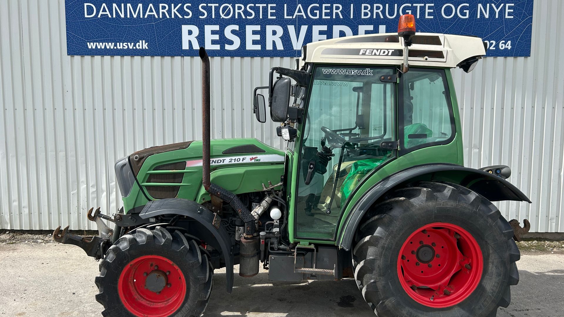 Fendt 210 F Vario TMS Med Front PTO