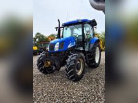 New Holland TS110A / kun 3.500 driftstimer / frontlift og PTO / Electro command - Traktorer - Traktorer 4 wd - 4