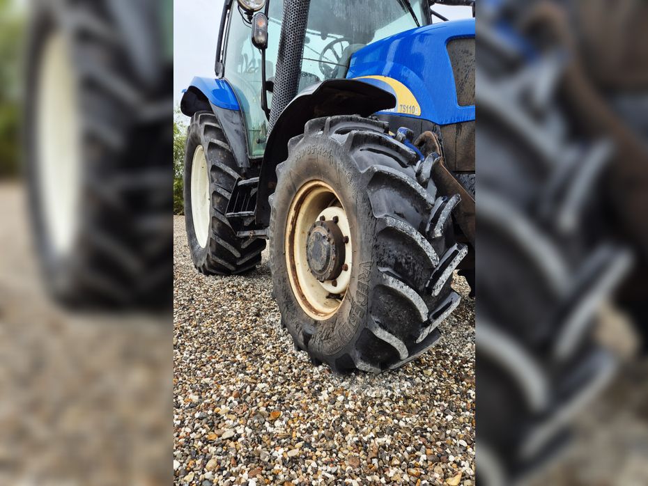 New Holland TS110A / kun 3.500 driftstimer / frontlift og PTO / Electro command - Traktorer - Traktorer 4 wd - 11