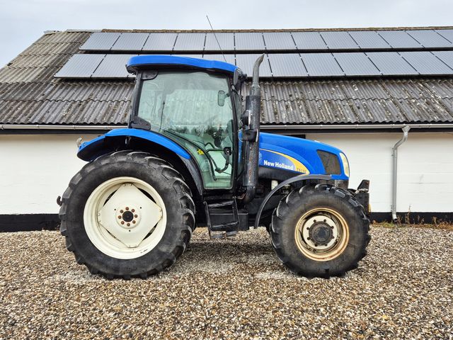 New Holland TS110A