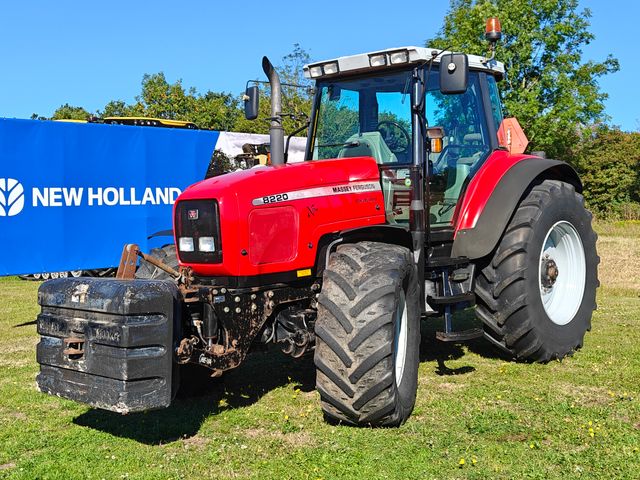 Massey Ferguson 8220
