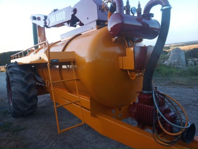 UM 8000 8000