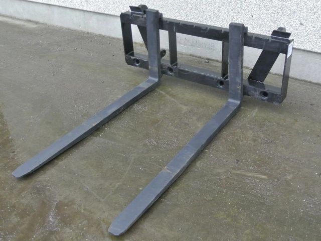 Metal-Technik  Pallegafler, 2000 kg.