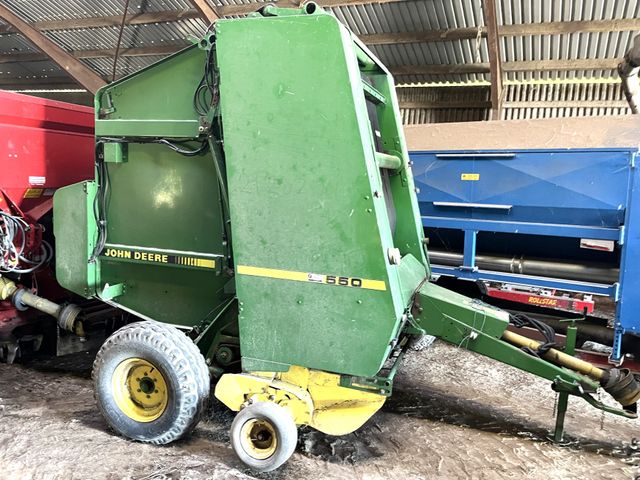 John Deere 550 Rundballepresser