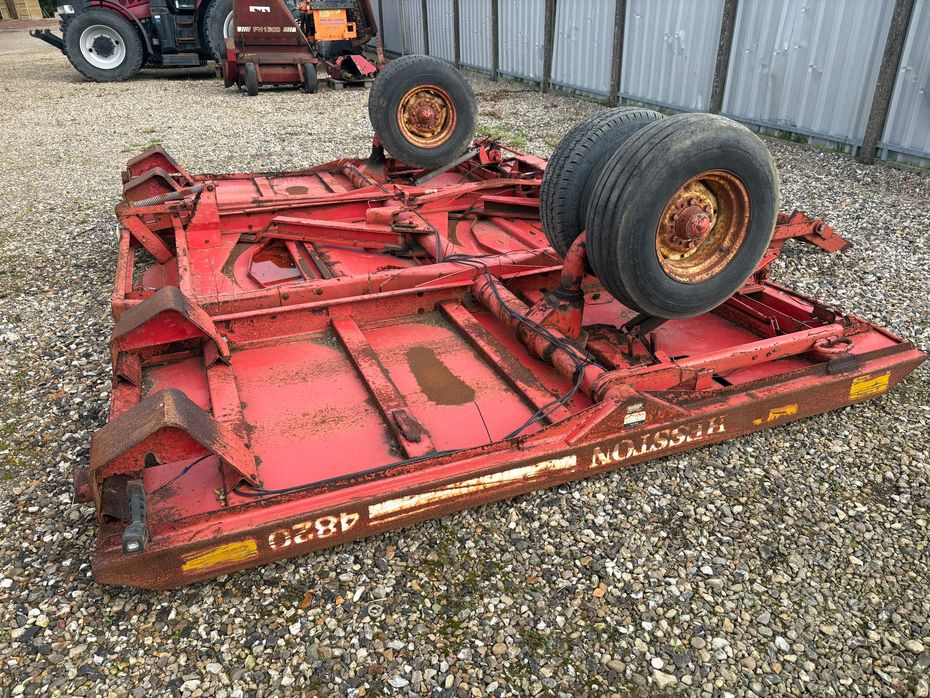 Hesston 4820 - Hø- og halmhåndtering - Ballesamlevogne - 1