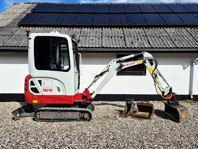 Takeuchi TB216