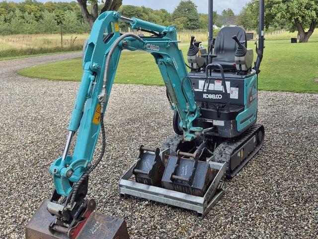 Kobelco SK10SR-2