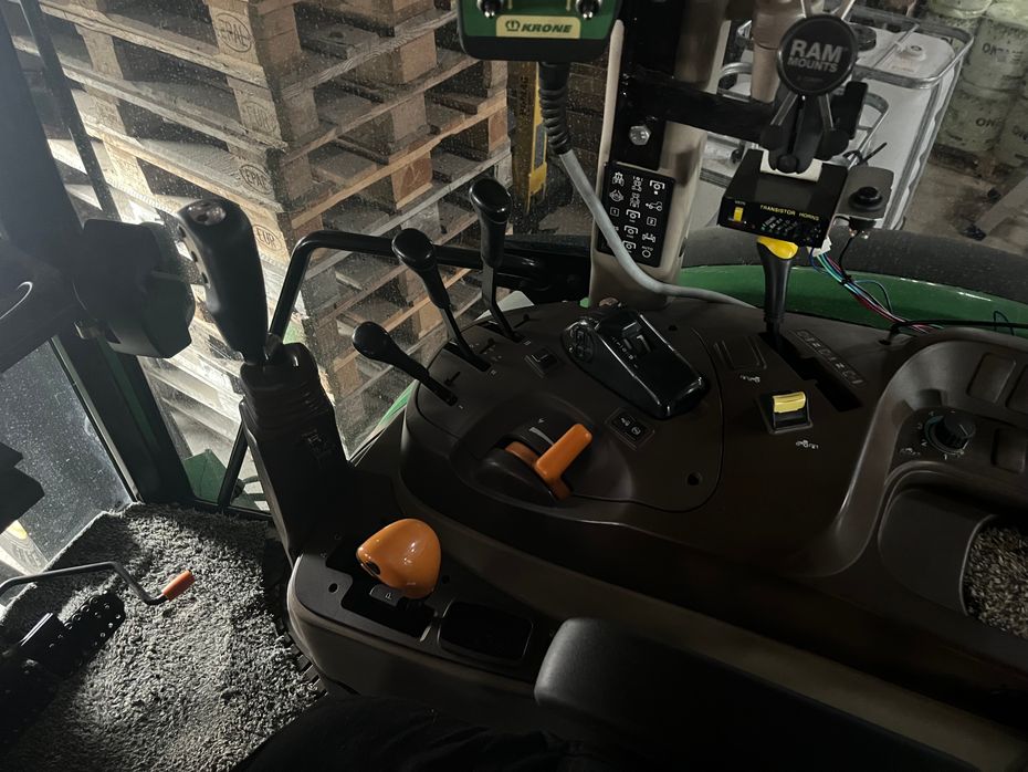 John Deere 5820 - Traktorer - Traktorer 4 wd - 7