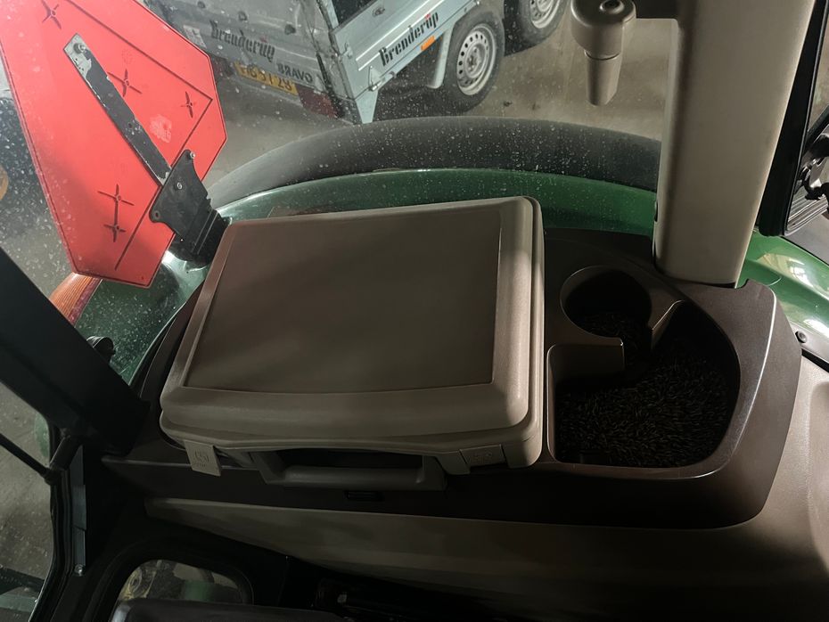 John Deere 5820 - Traktorer - Traktorer 4 wd - 5