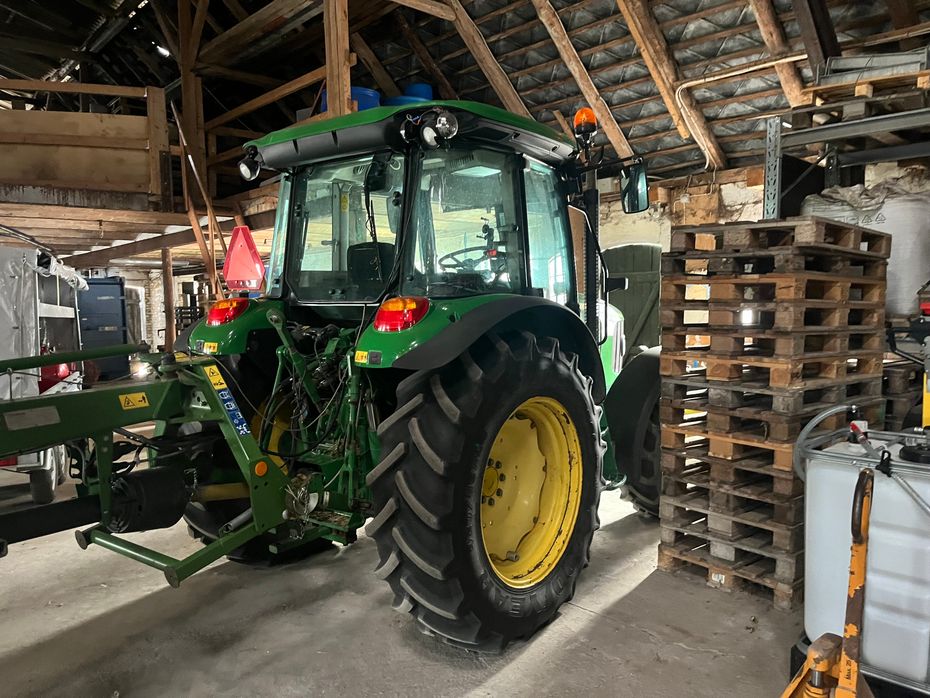 John Deere 5820 - Traktorer - Traktorer 4 wd - 3