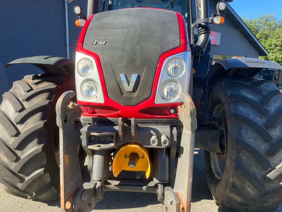 Valtra T153 HiTech - Traktorer - Traktorer 4 wd - 5
